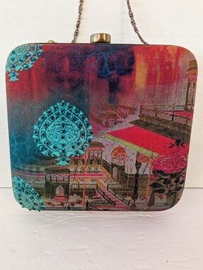 Vintage Red With Turquoise Crystal 1990 Motif Multi-Color Square Clutch Chain